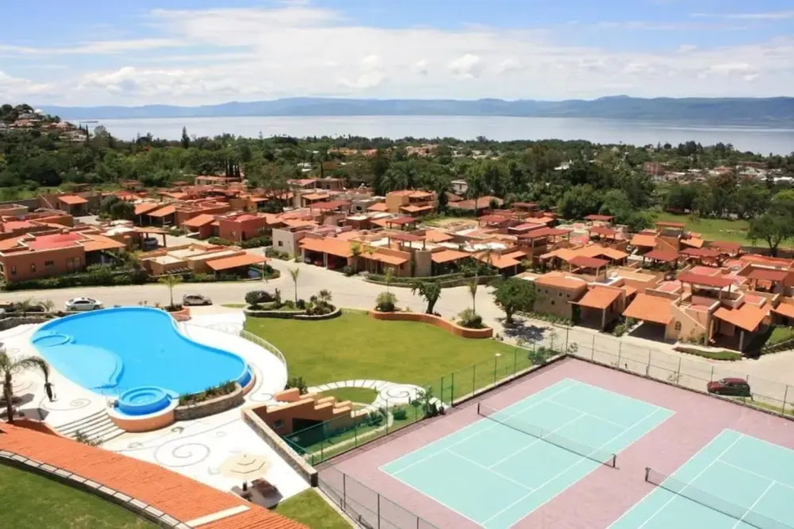 Anana El Dorado 203 Condo With Lake Views Pool