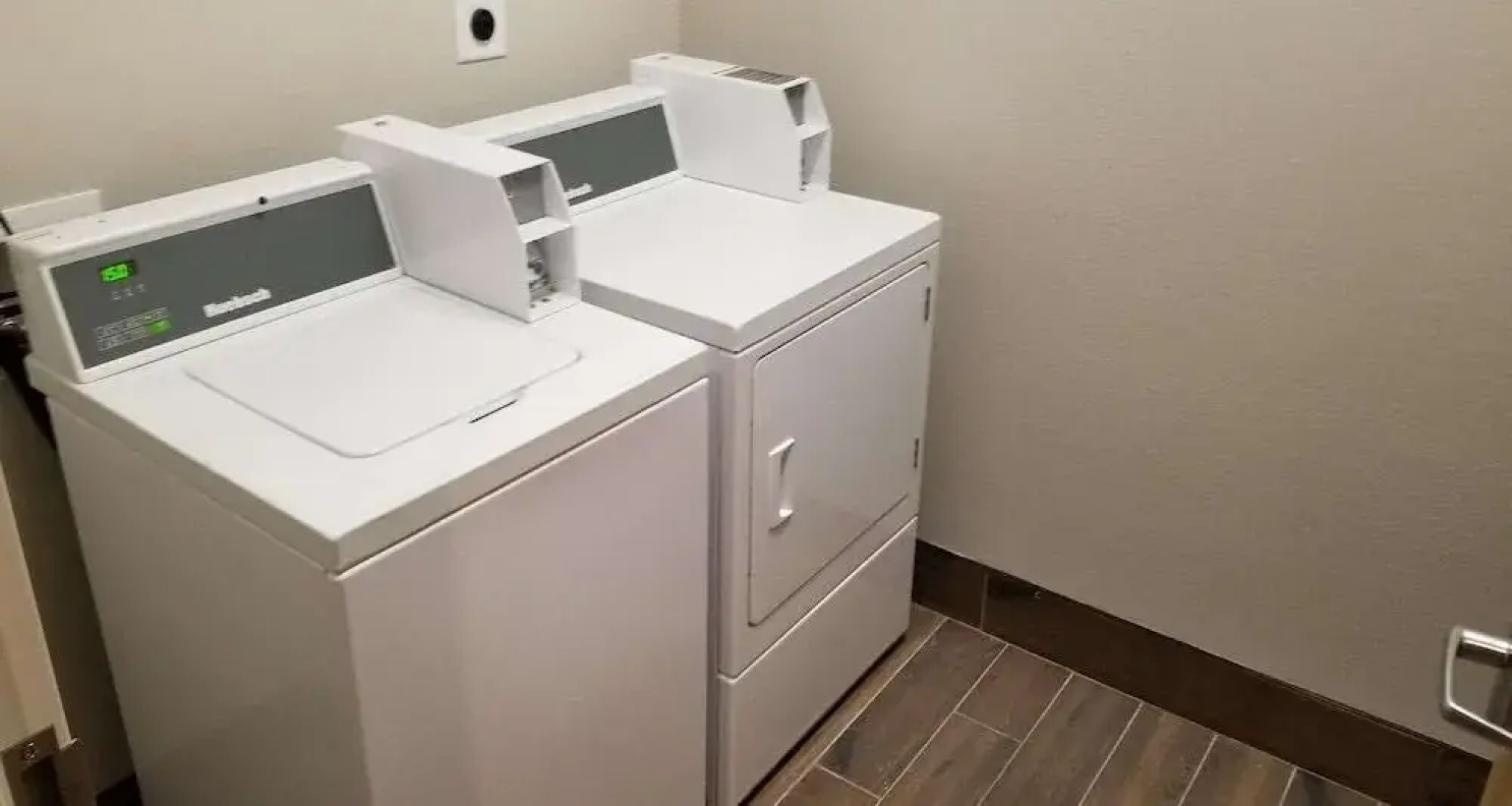 Best Western Plus Elizabethtown Inn  Suites