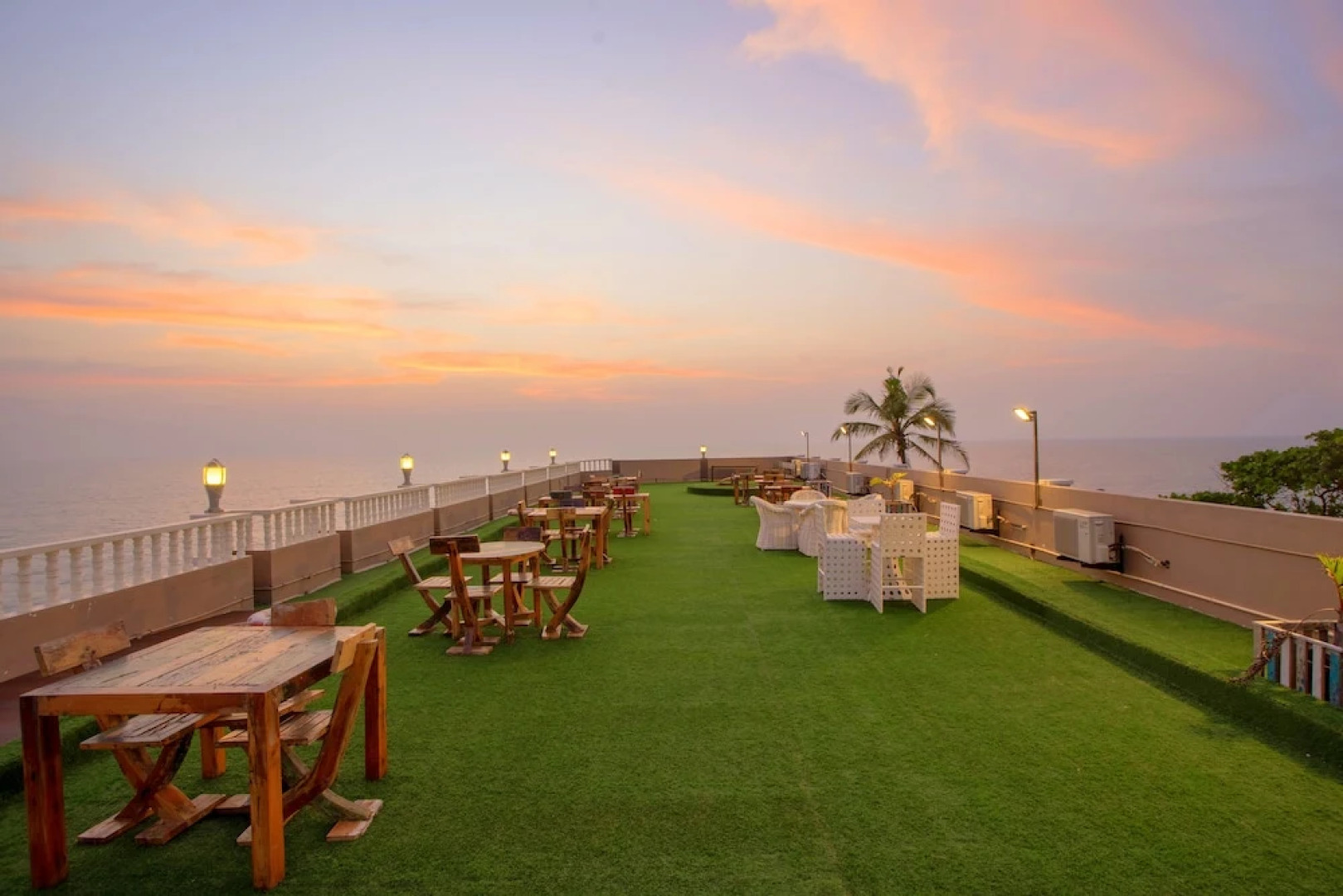 State Beach Resort & Spa