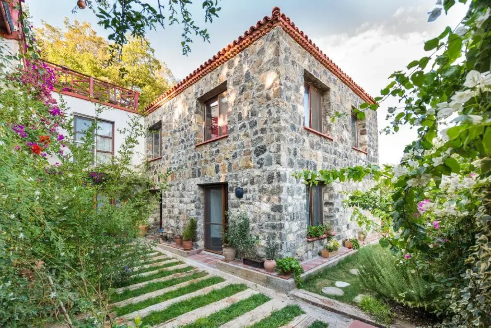 Laila Otel  Karaburun