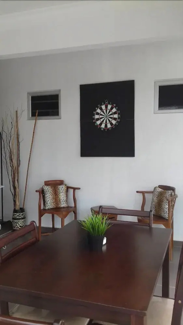 Streetroad Guesthouse