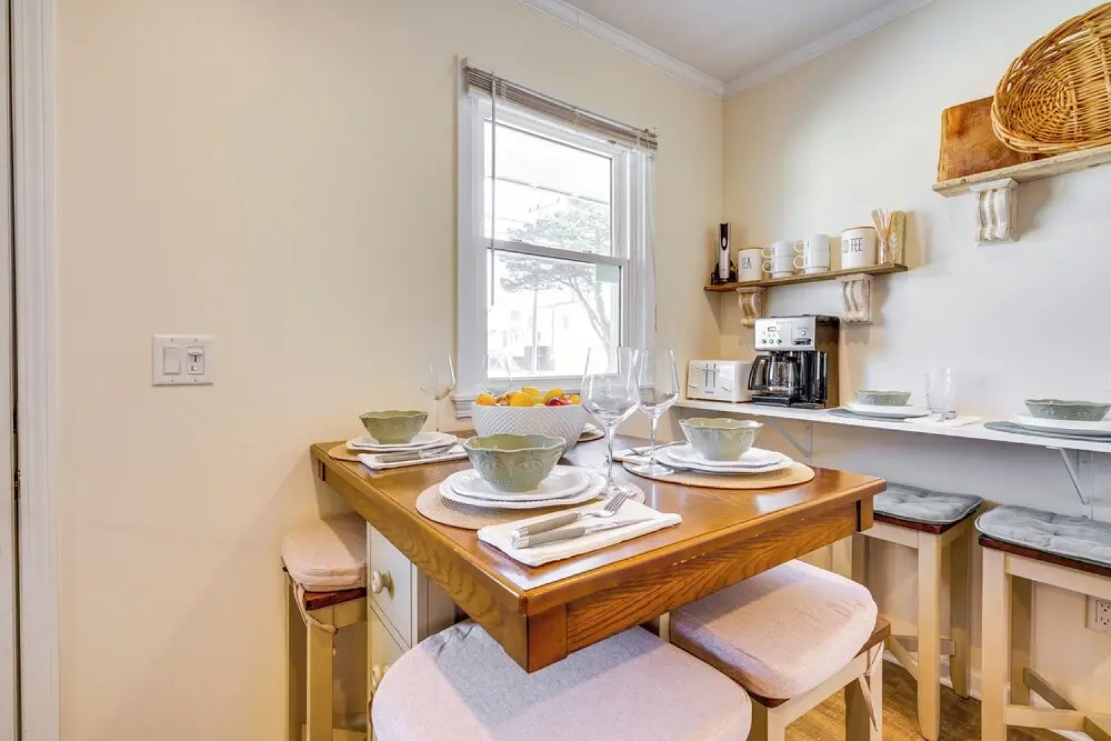 Lavallette Apartment w/ Patio - Walk to the Beach!