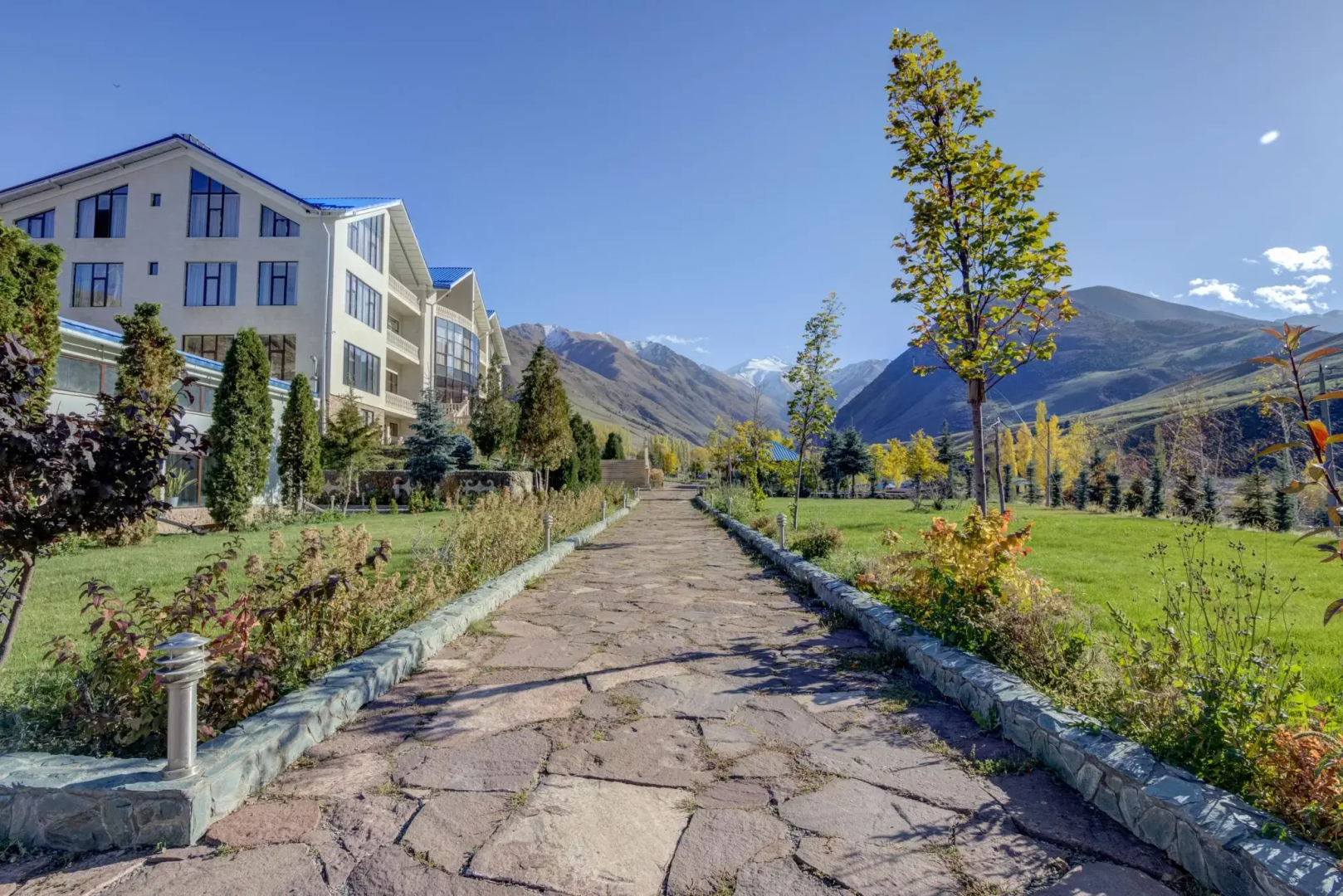 Mountain View Hot Spring Resort