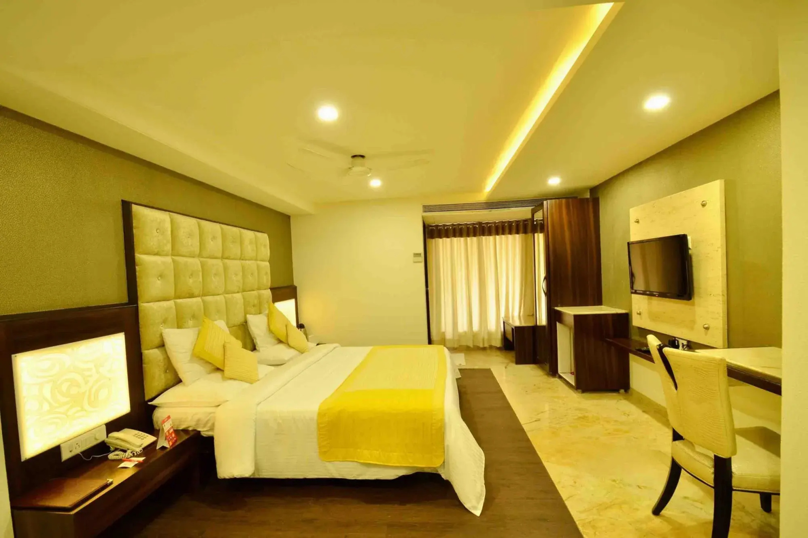 OYO Premium Kanchan Bagh