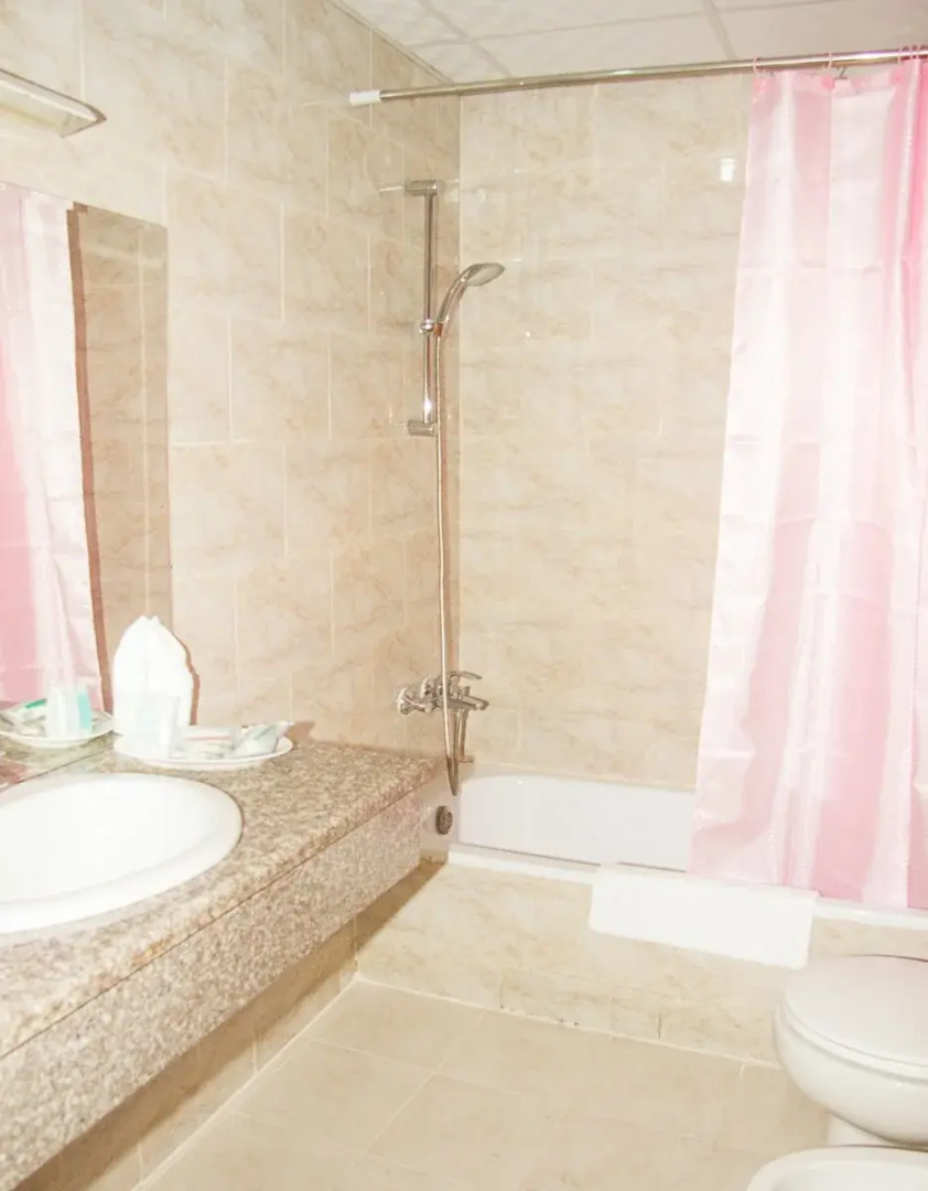 Al Anbat Midtown Hotel