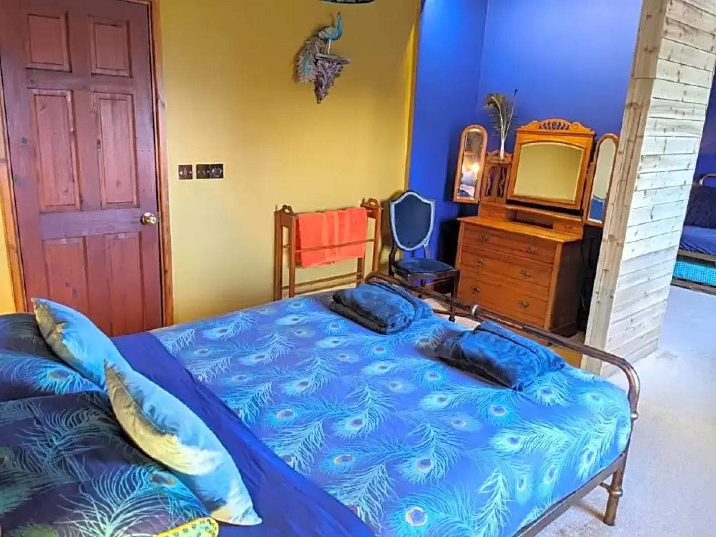 Hideaway Escapes, Farmhouse B&B, Ideal family stay or Romantic break, Friendly animals on our smallholding in a beautiful countr