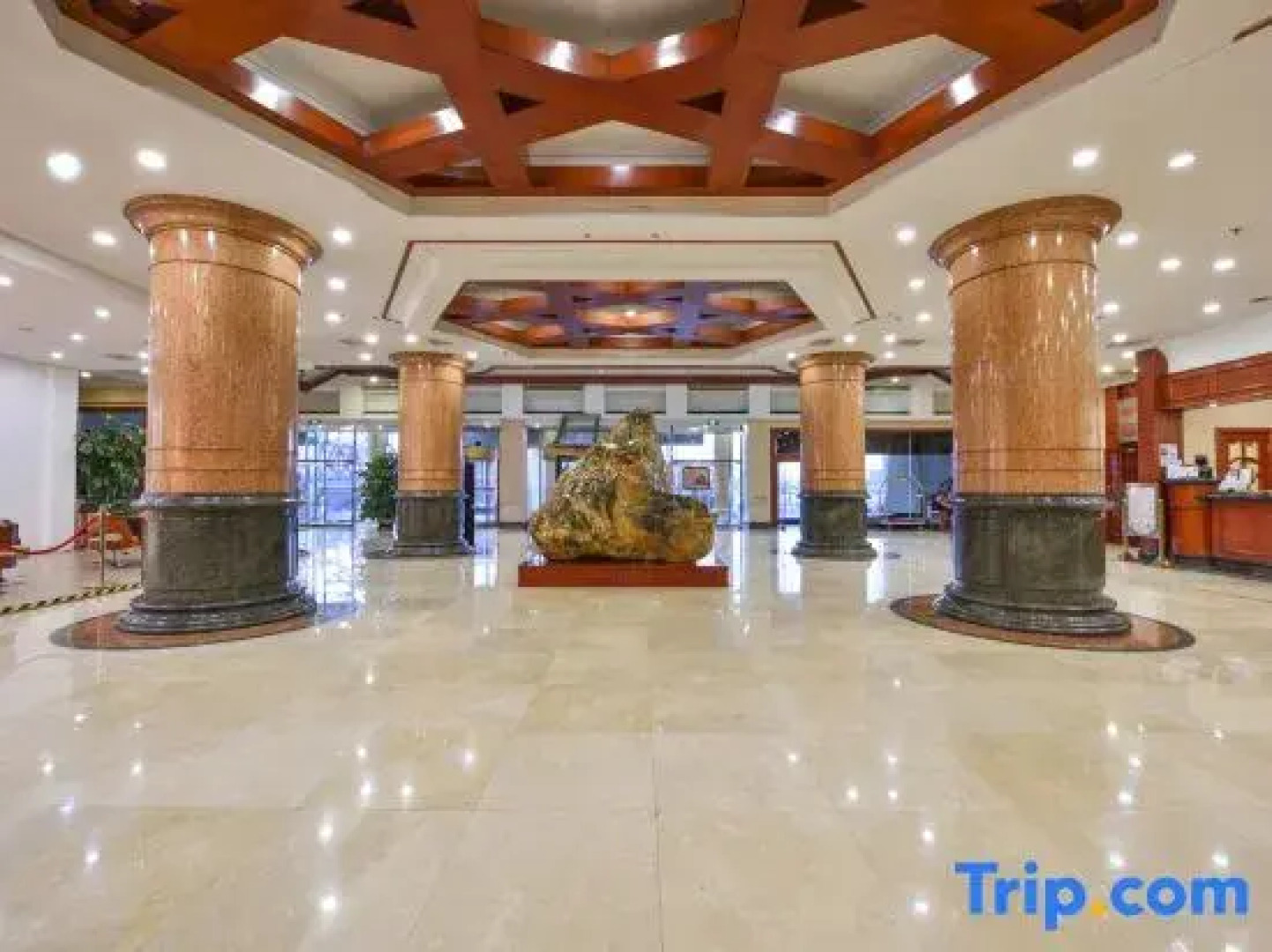 Zhonglian Hotel - Dandong