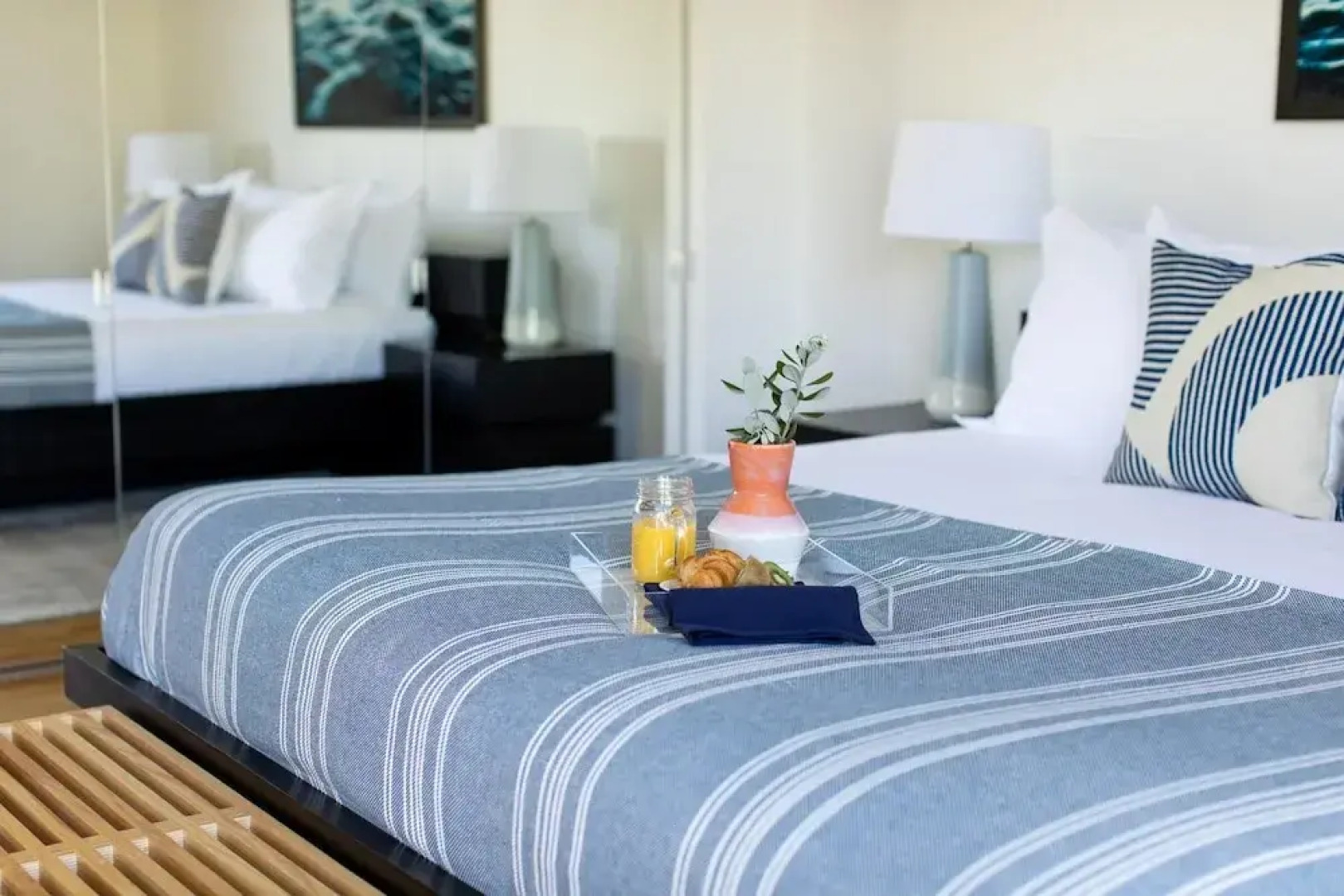 Beachcomber by AvantStay | 1 Block from Beach - Modern Estate w/ Ocean Views