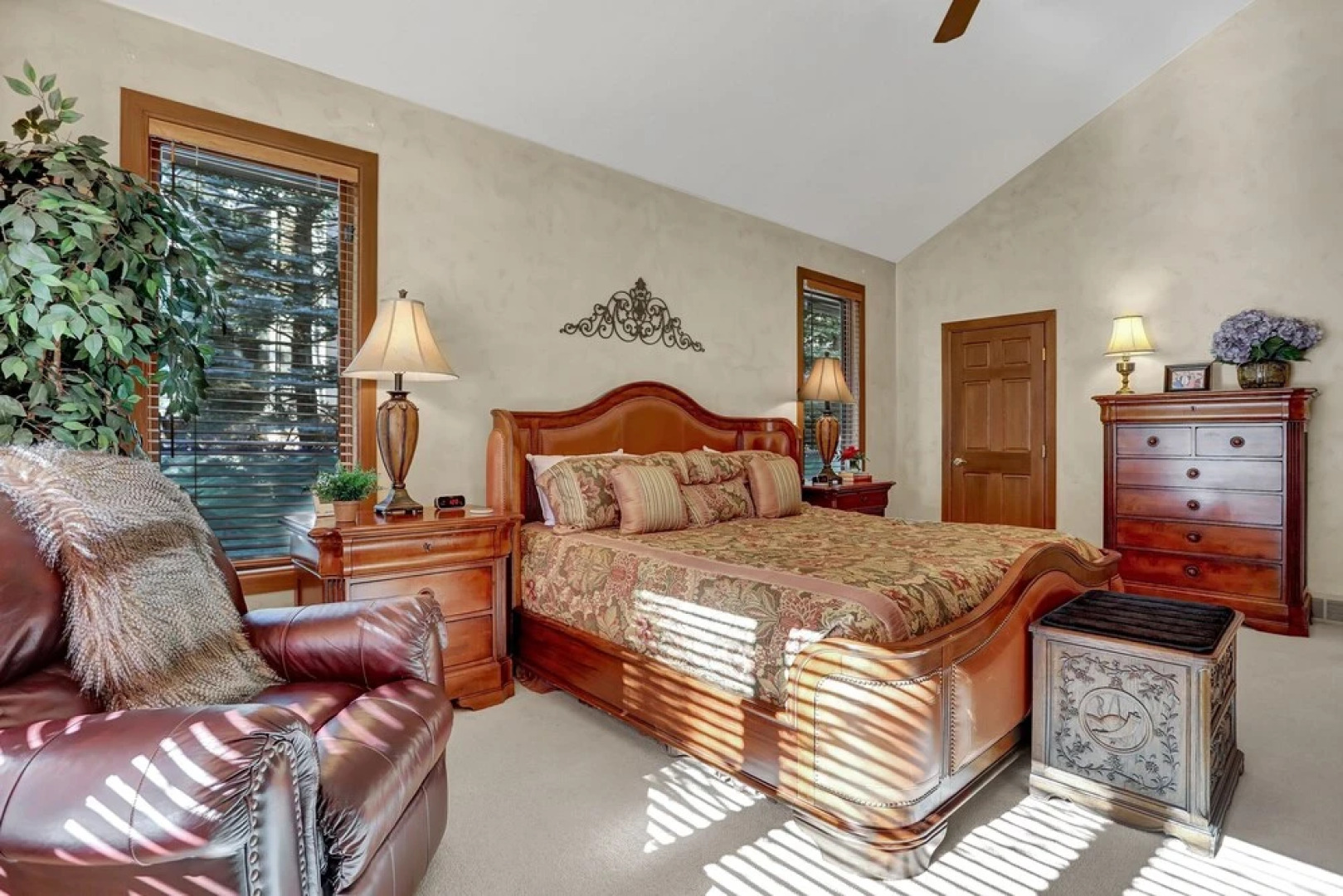 Sprawling Arrowhead W/ Pool & Hot Tub 6 Bedroom Home