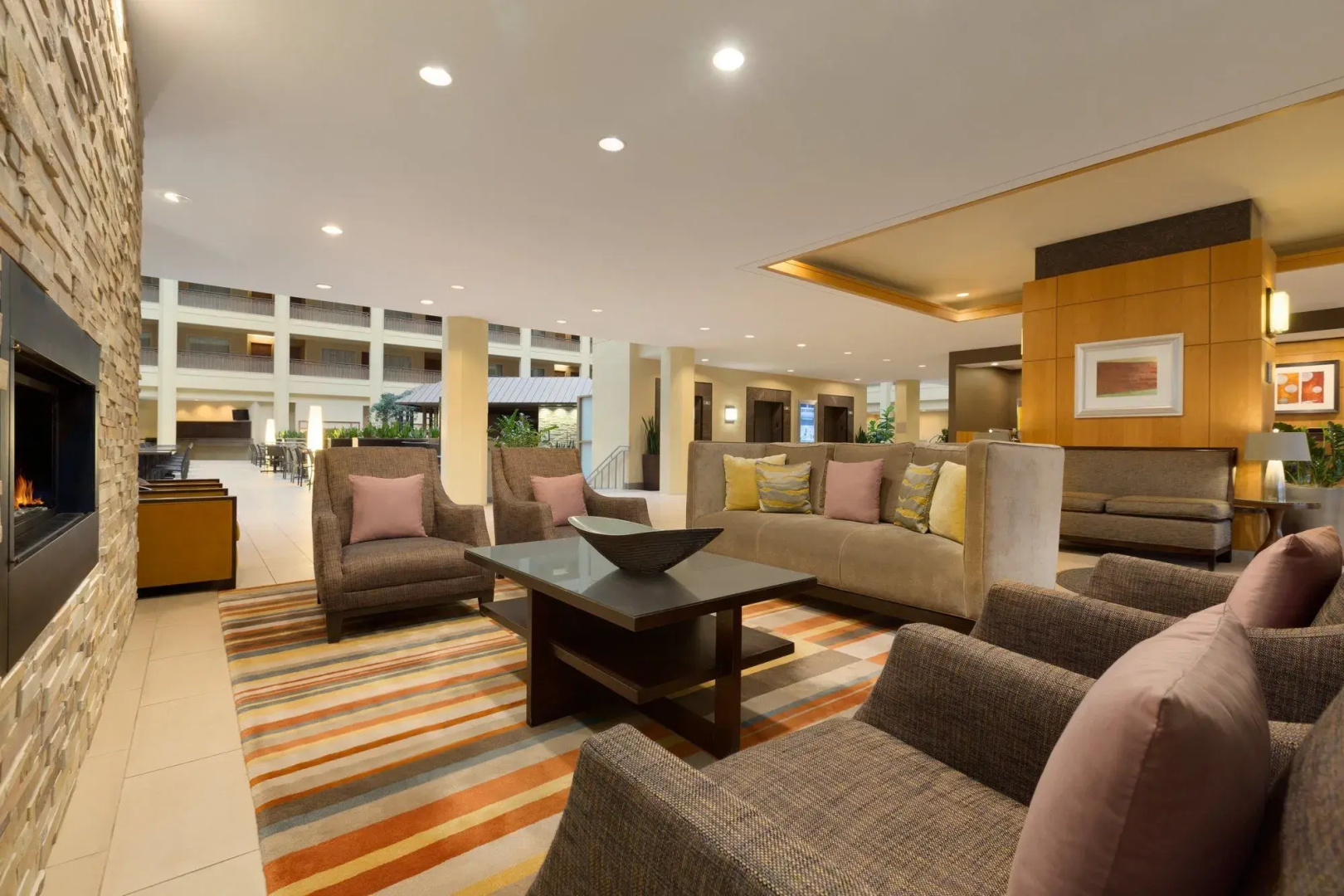 Embassy Suites by Hilton Chicago North Shore Deerfield