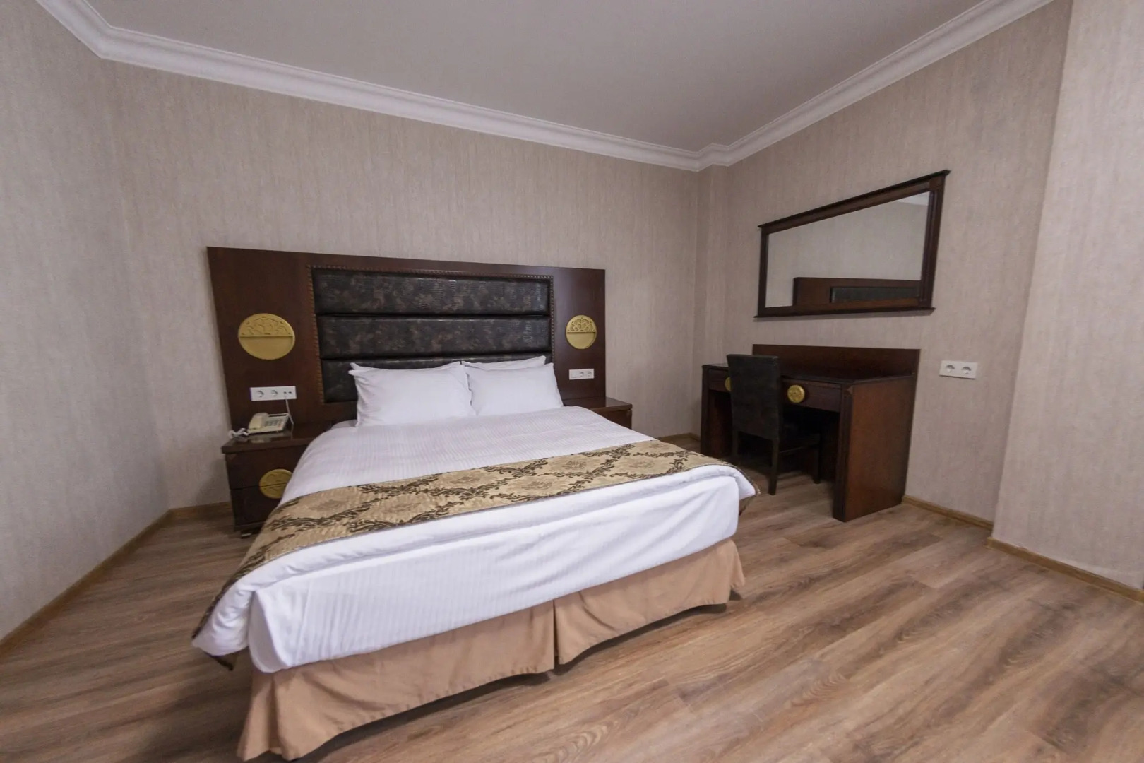 Отель Era Palace