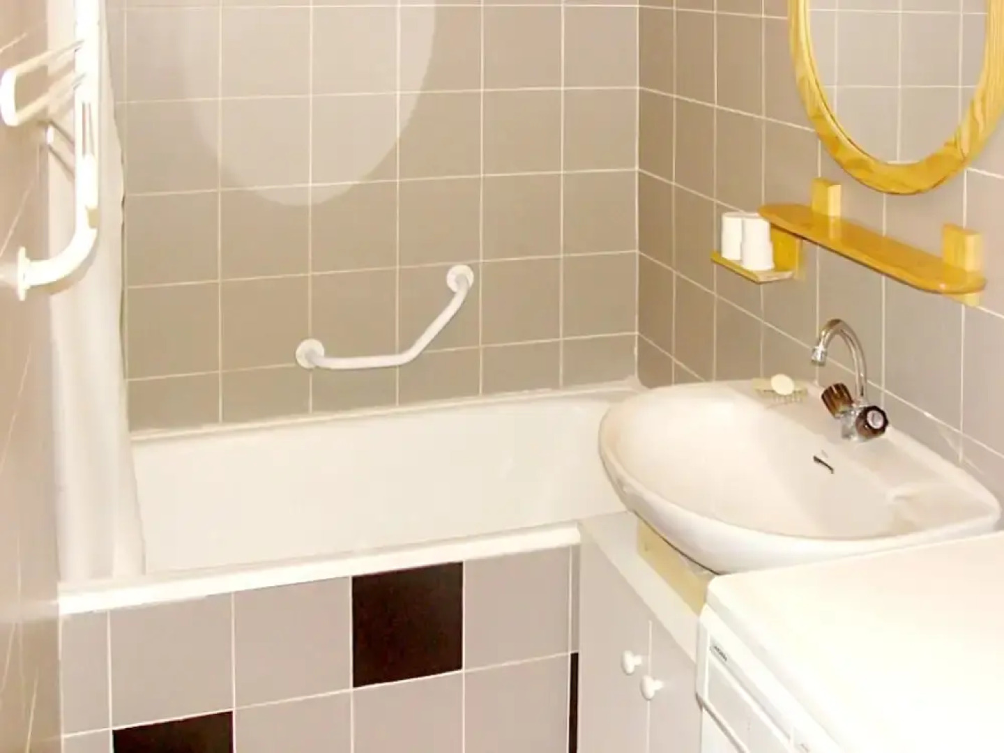 Apartment With 4 Bedrooms in Le Monêtier-les-bains, With Wonderful Mou