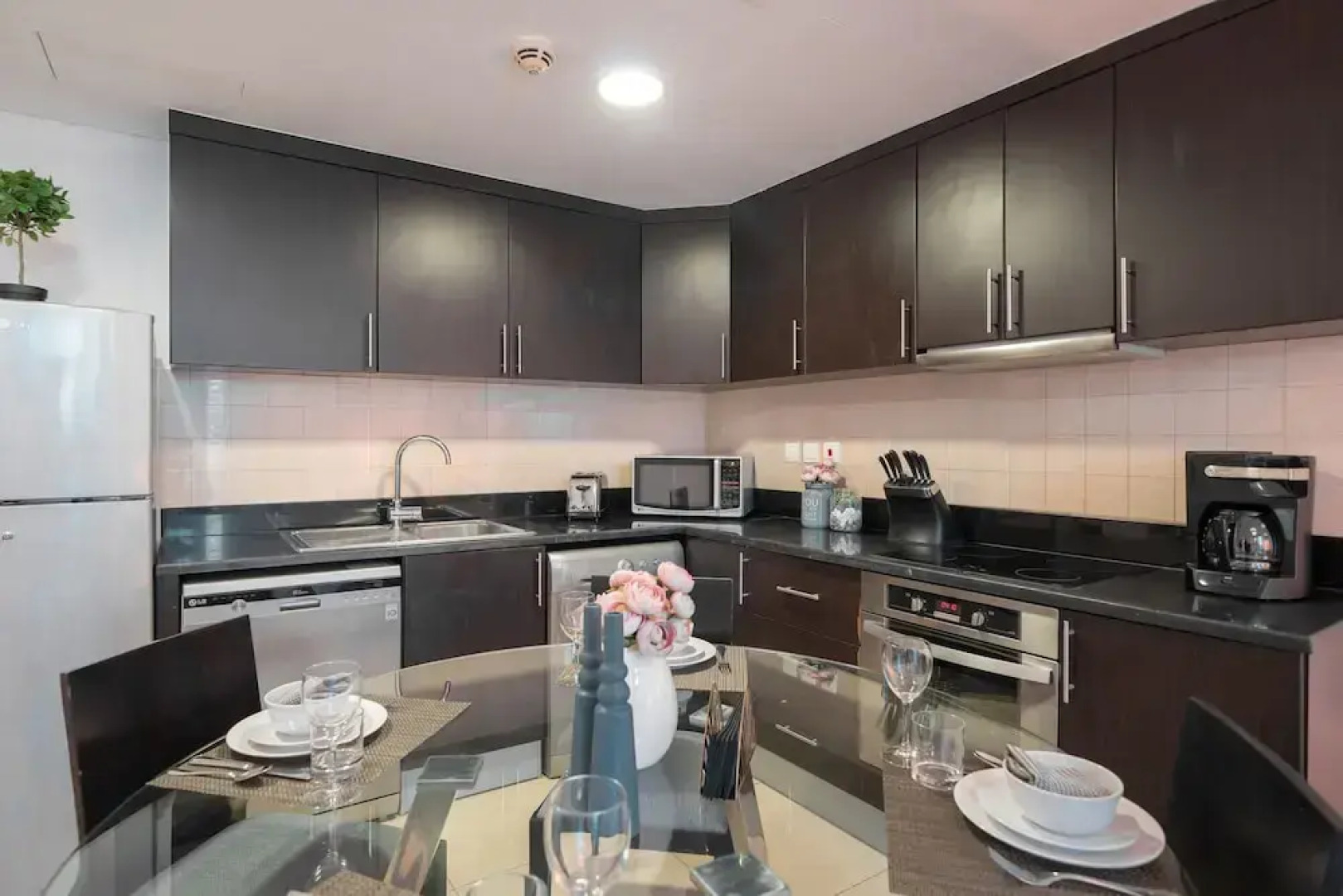 HiGuests - Laguna Tower