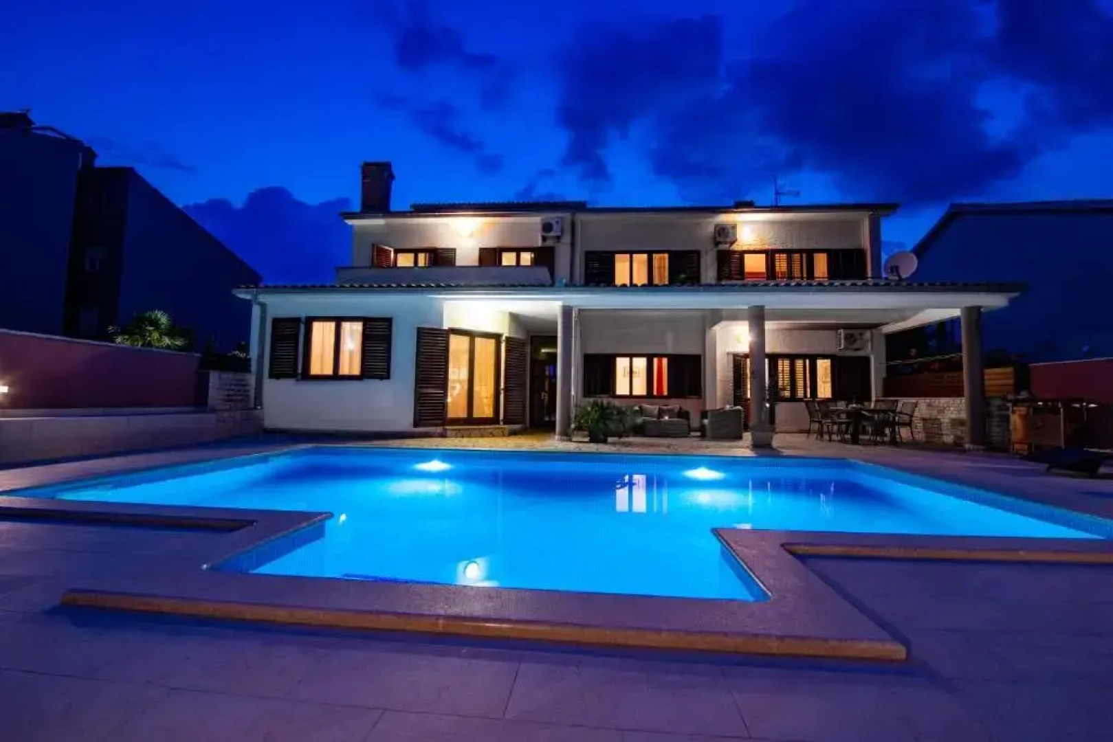 Villa Komel with Pool