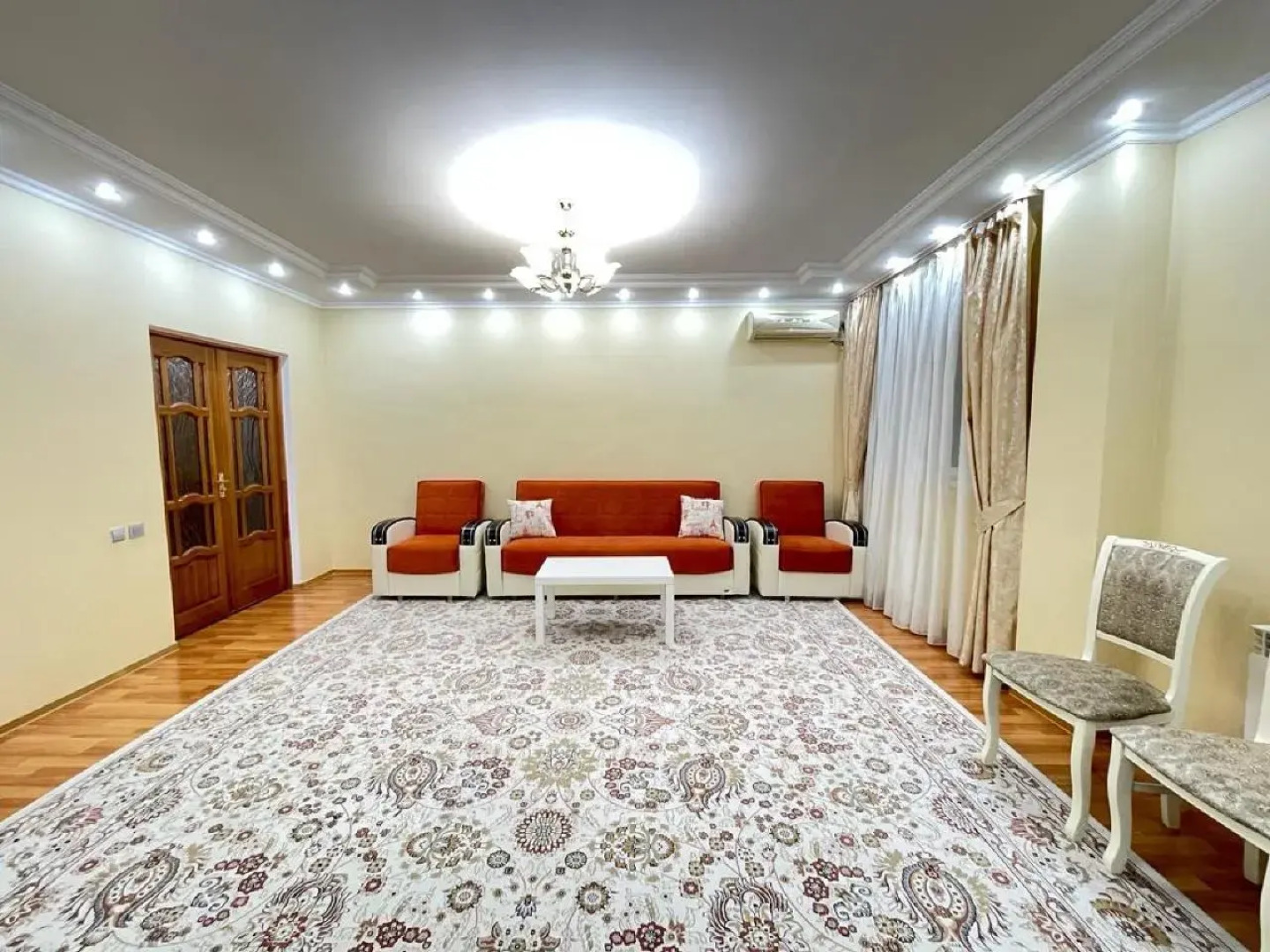 Апартаменты в микрорайоне Сарыарка 40