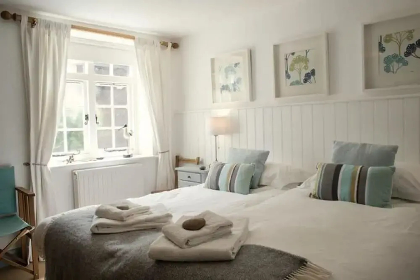 Superb detached Grade II conversion of an original Apple Mill with hot tub & FREE membership to nearby Leisure Club