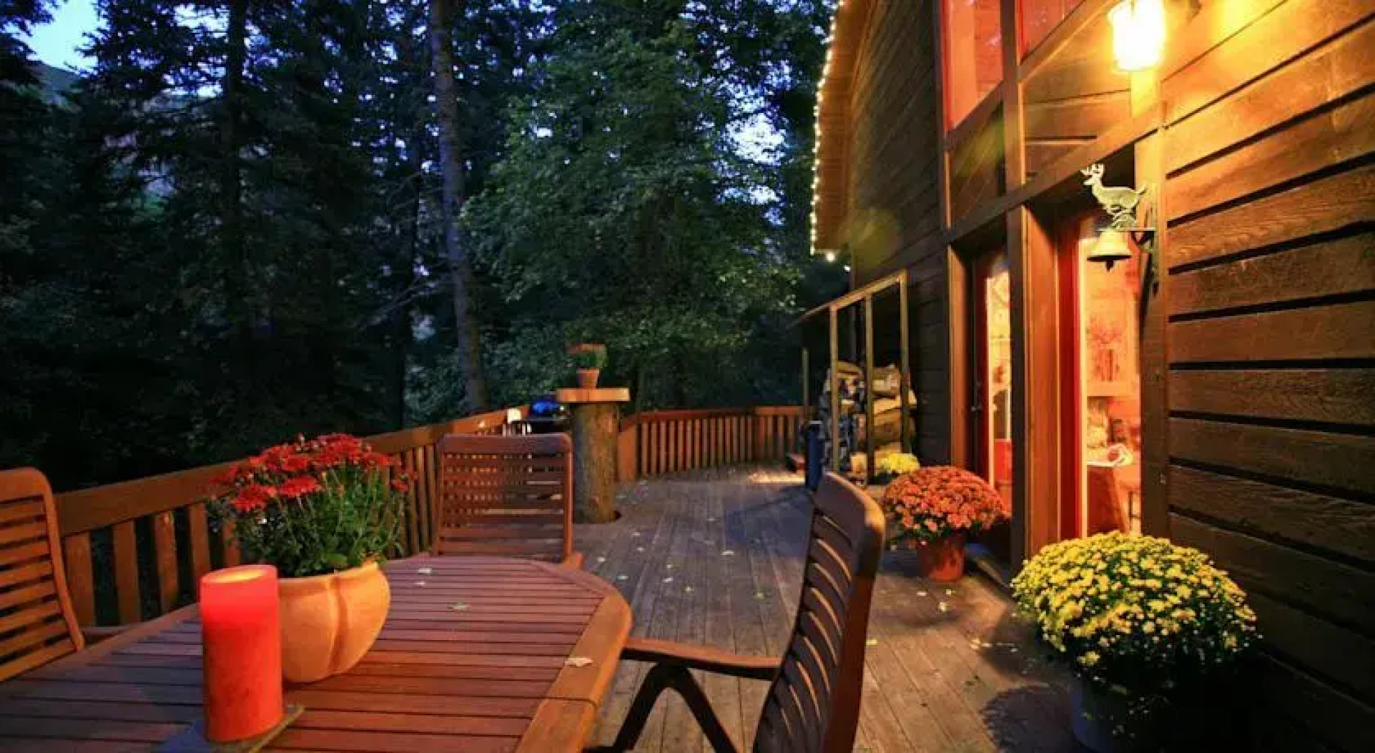 Creekside Cabin by Stewart Mountain Lodging