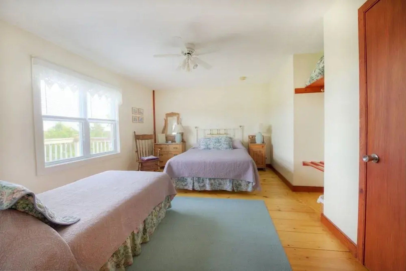 Bayview Pines Country Inn Apartments