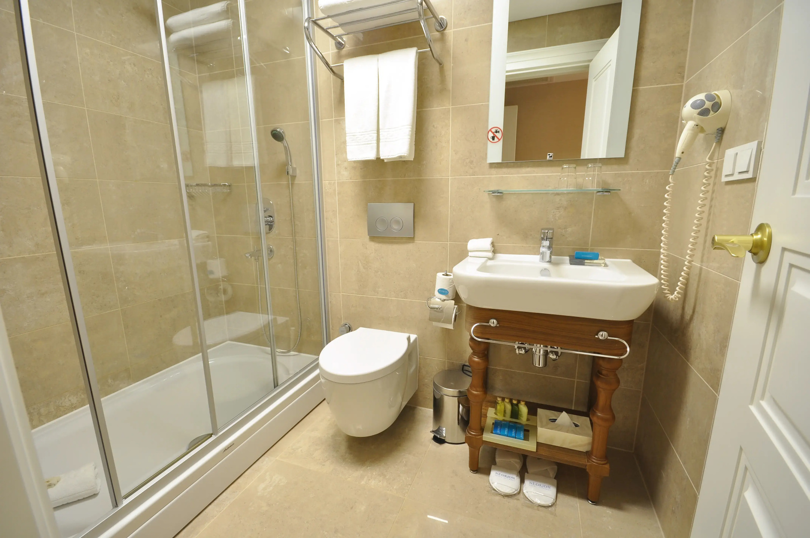Neorion Hotel - Special Class
