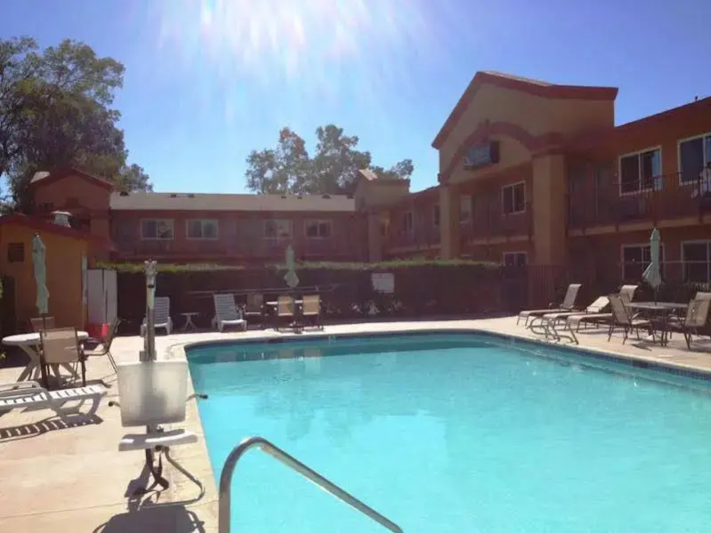Americas Best Value Inn & Suites Escondido