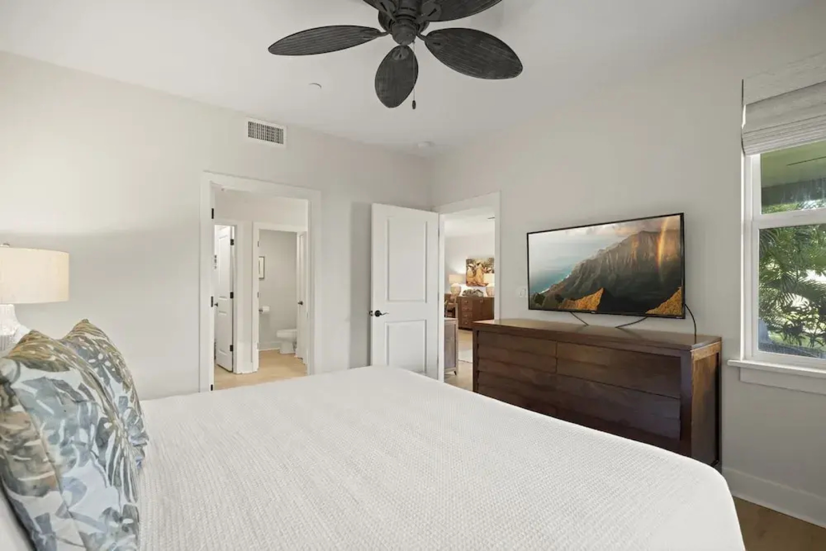 Pili Mai 5d 3 Bedroom Condo by RedAwning
