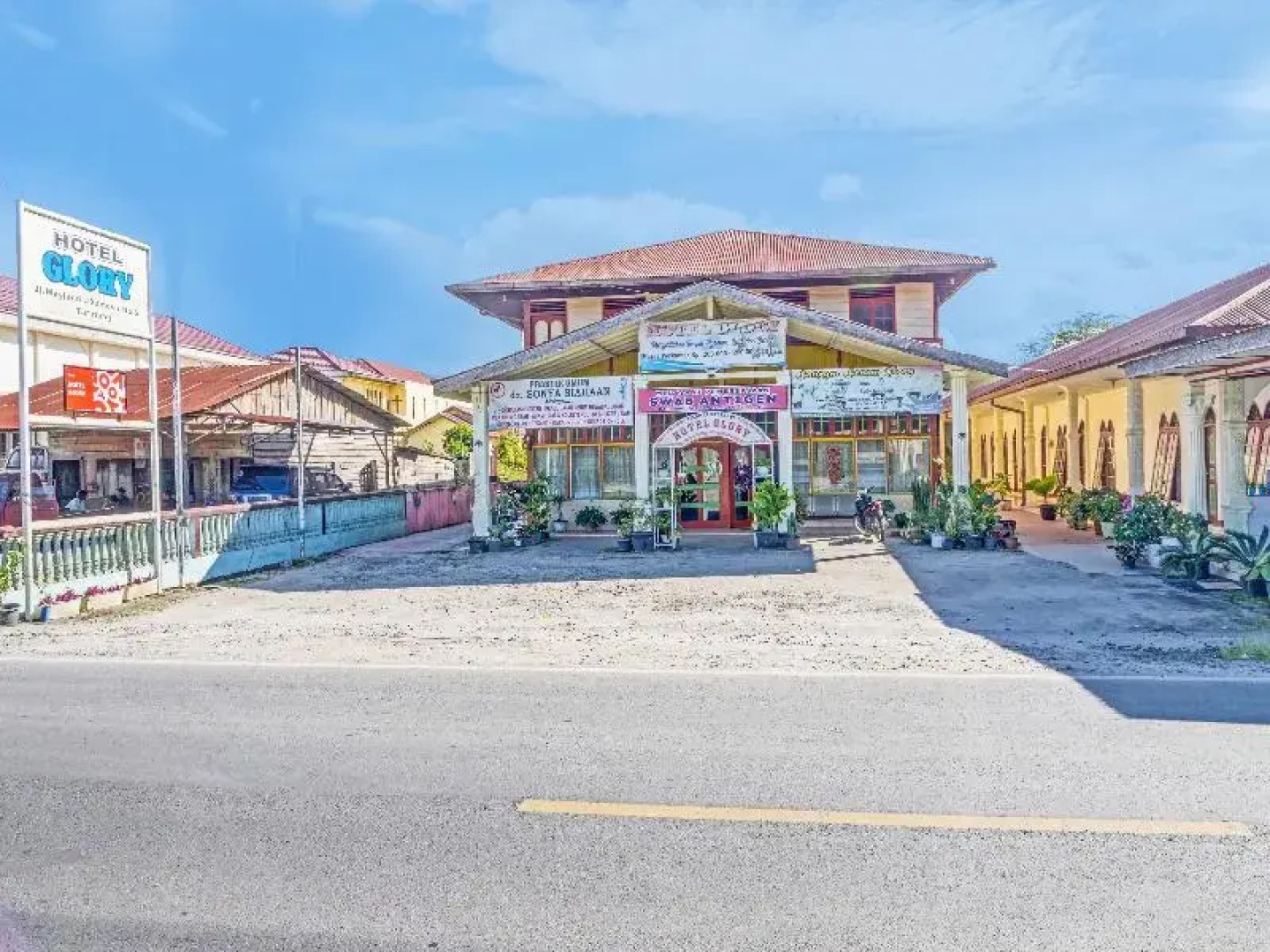 OYO 91061 Hotel Glory Tarutung