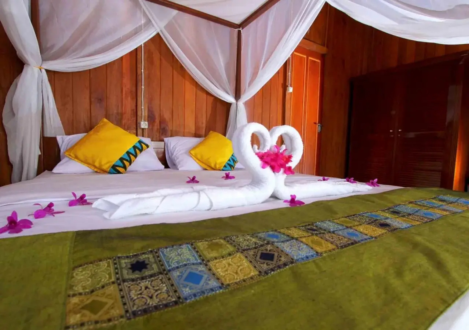 Honey Bay Resort Lembeh