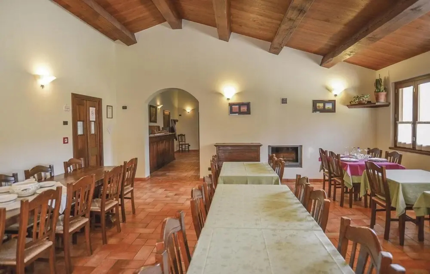 Nice Home in Badia Tedalda AR With 10 Bedrooms, Wifi and Outdoor Swimming Pool