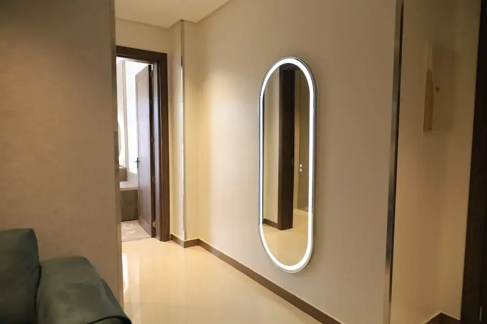 Seasons hotel suites