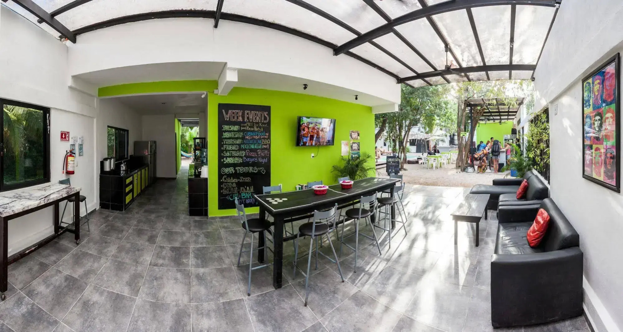 Che Tulum Hostel & Bar