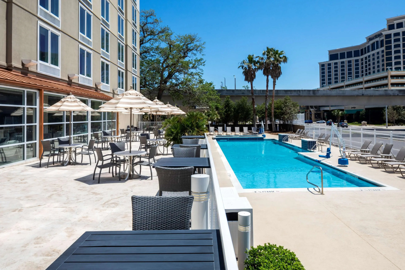 DoubleTree by Hilton Hotel Biloxi