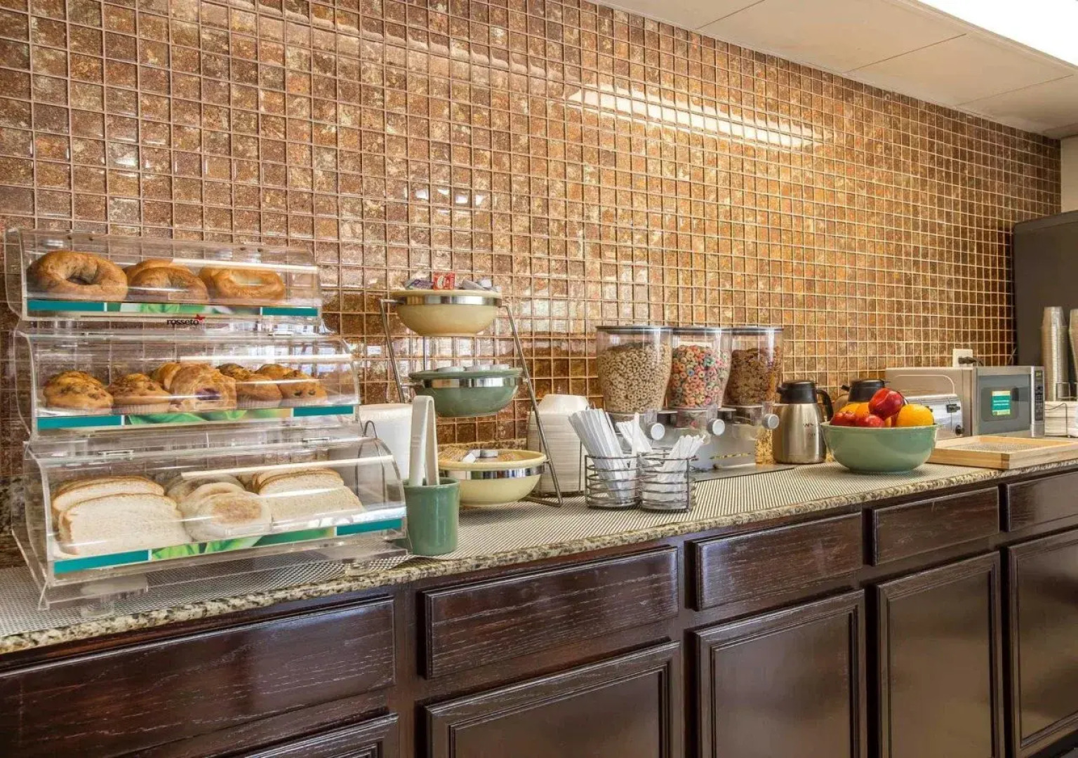 Quality Inn Airport - Southeast