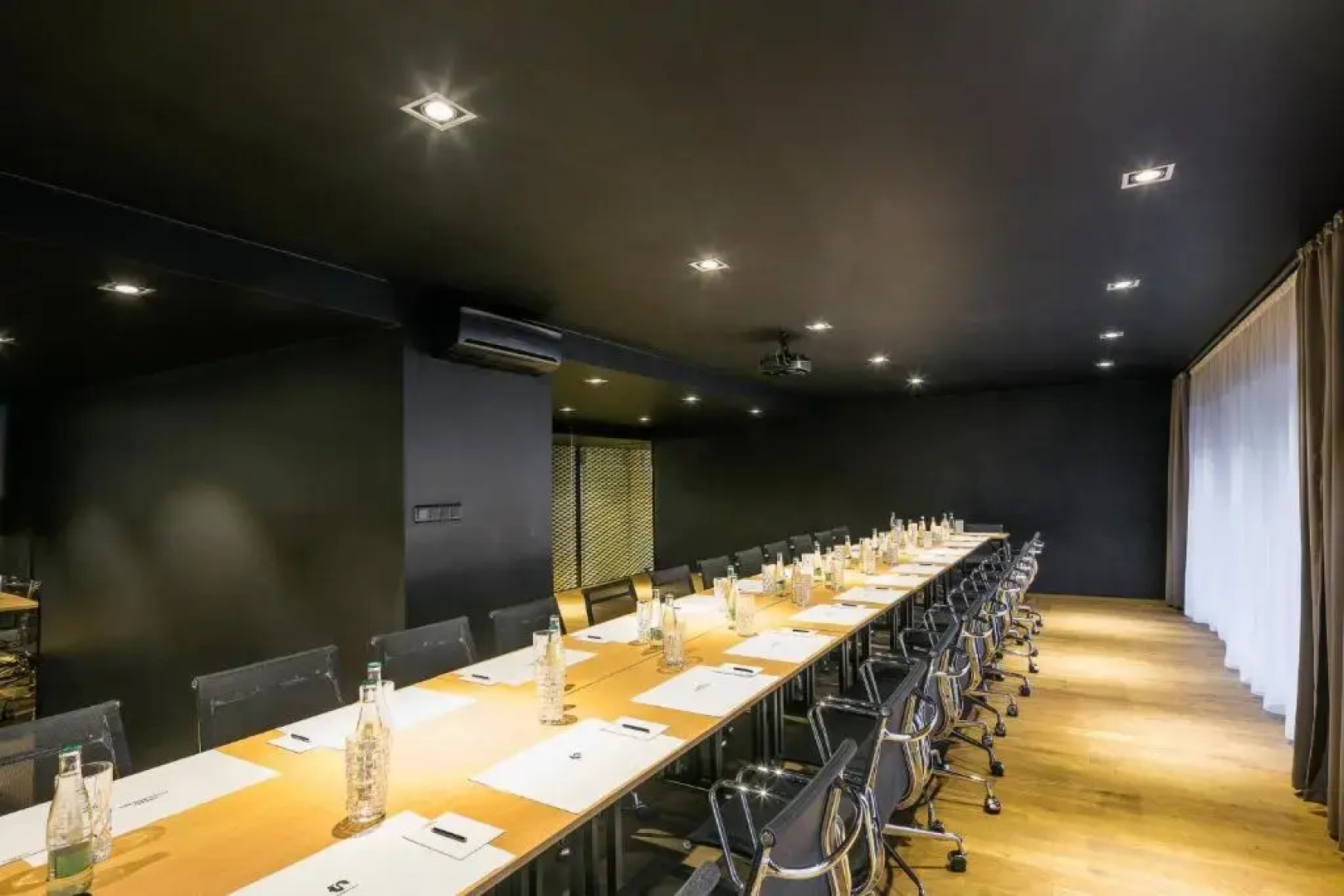 Pytloun Imperial Design Suites