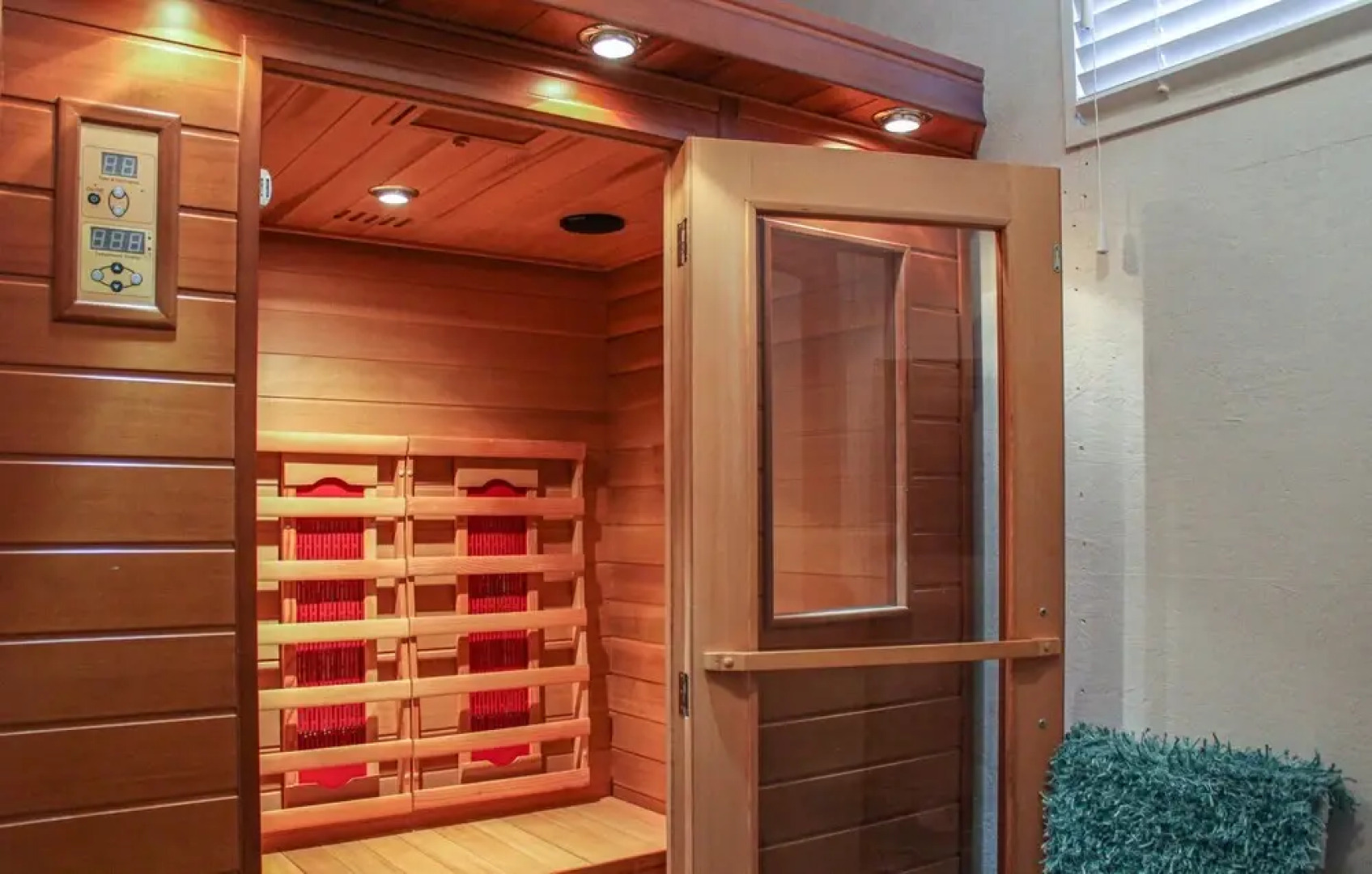 Amazing Home in Bruinisse With 2 Bedrooms, Sauna and Wifi