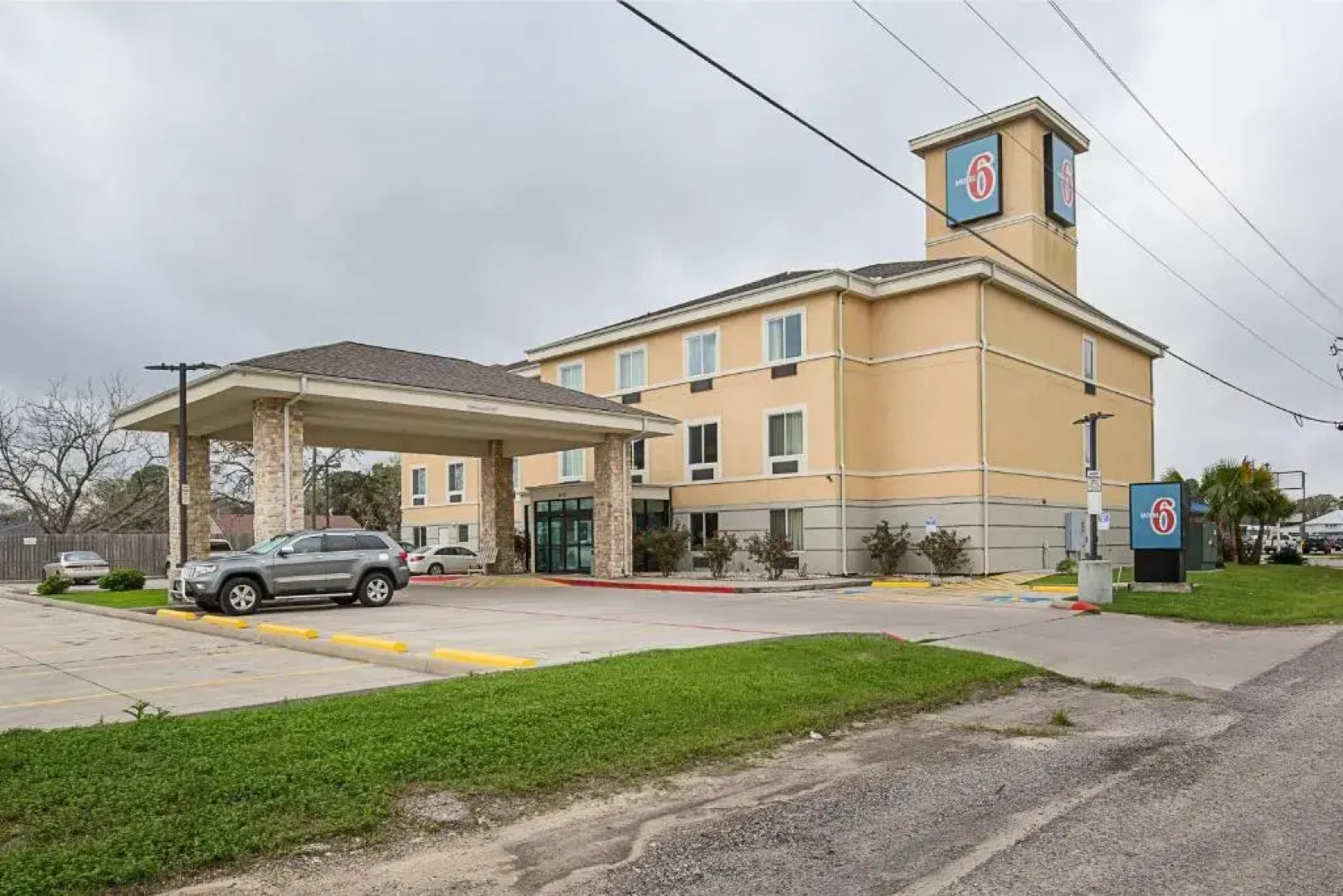 Budget Inn and Suites