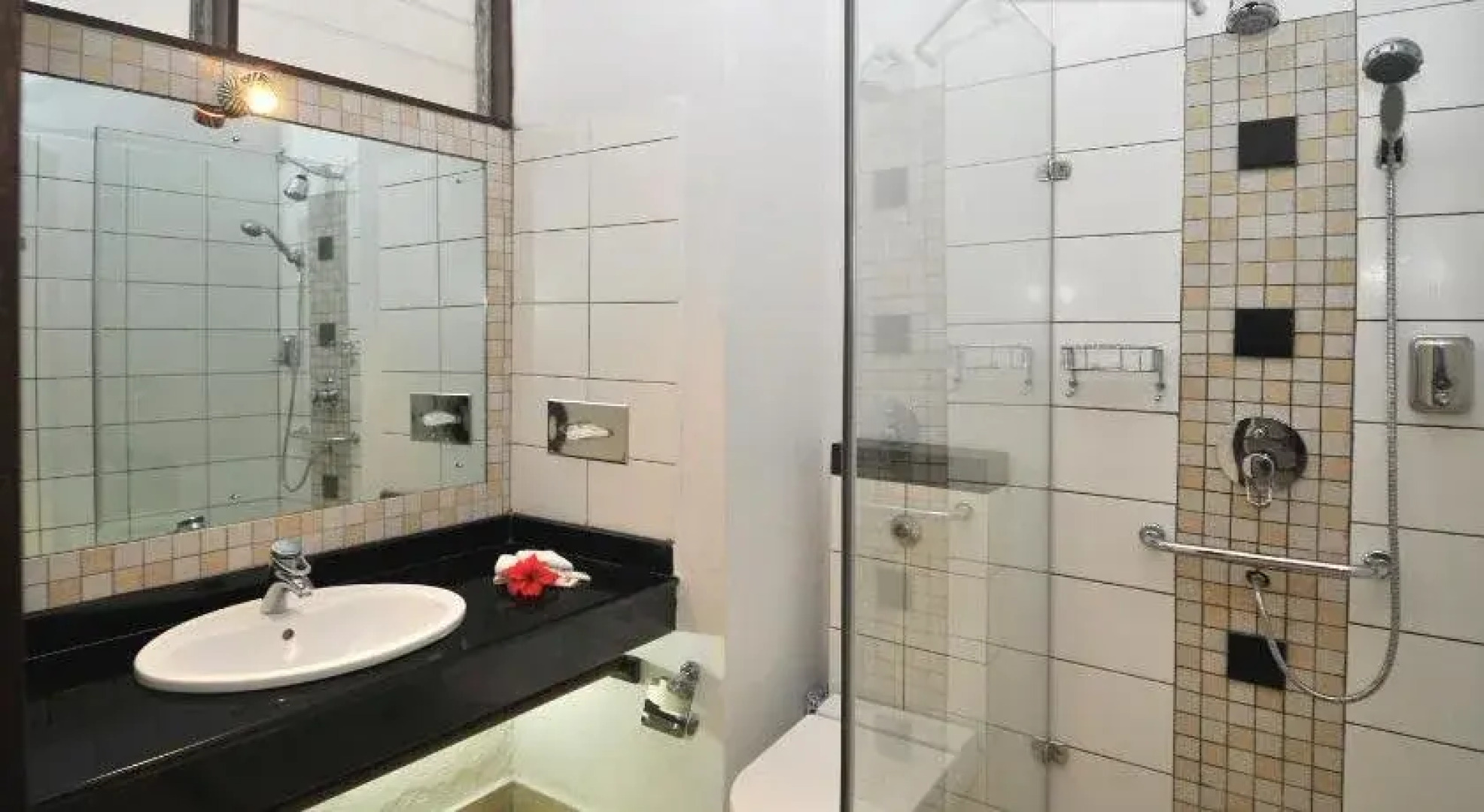 Bahari Dhow Beach Villas