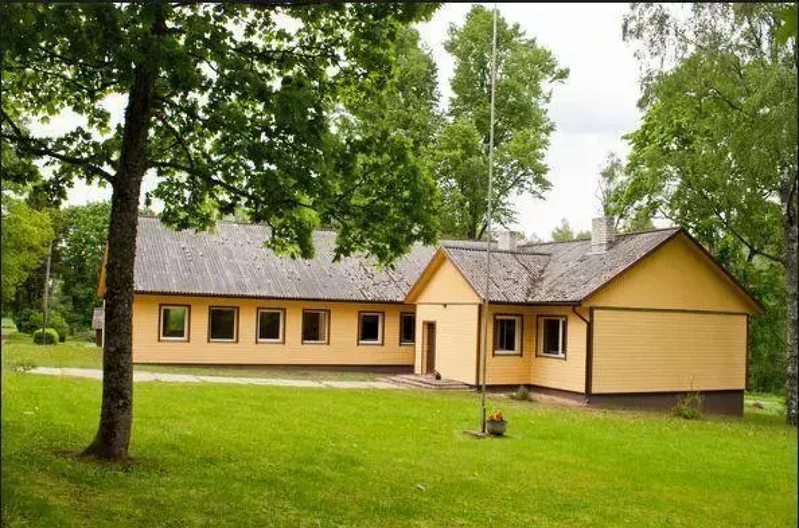 Penuja Holiday House