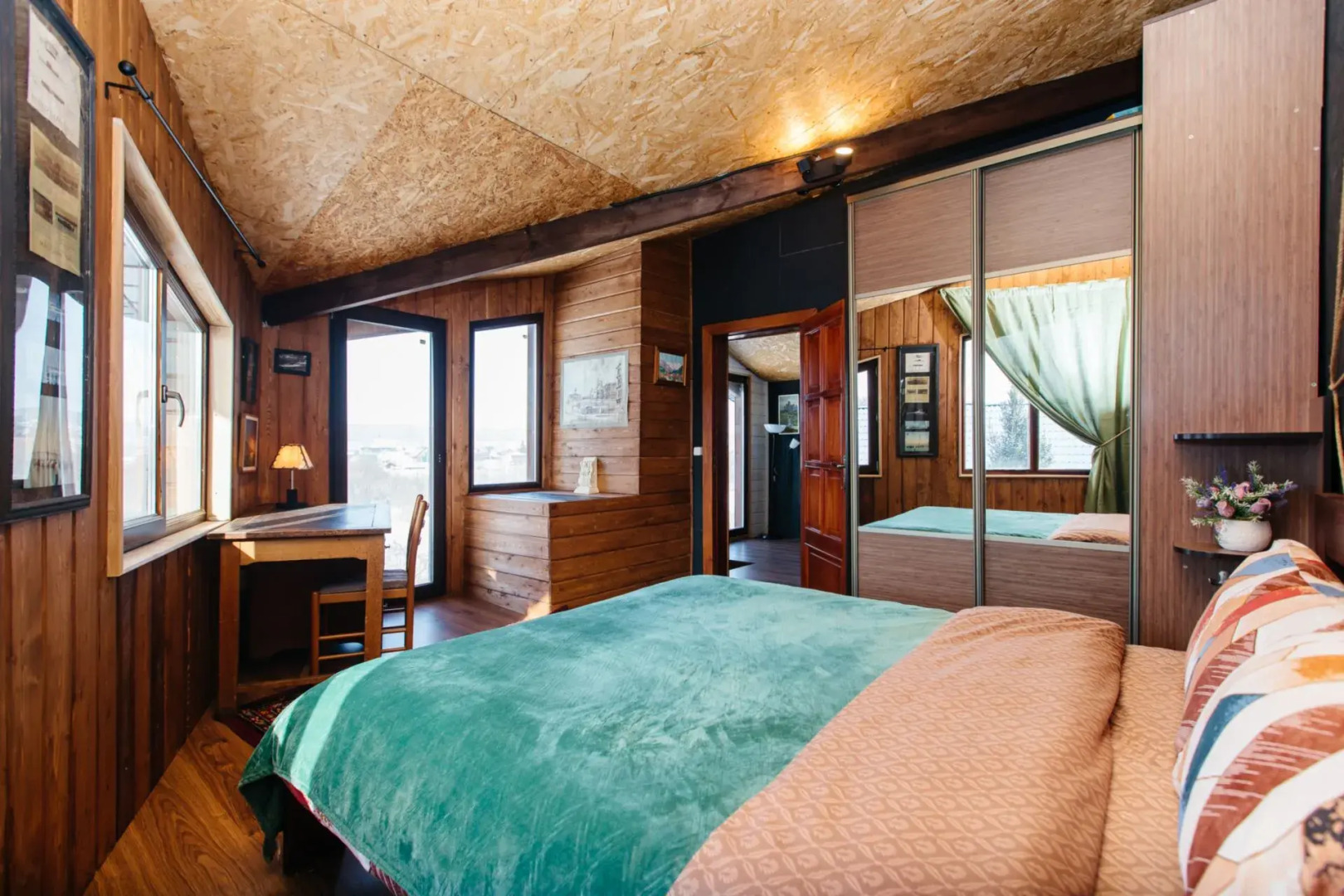 Yousinn (Дом с Кораблем)