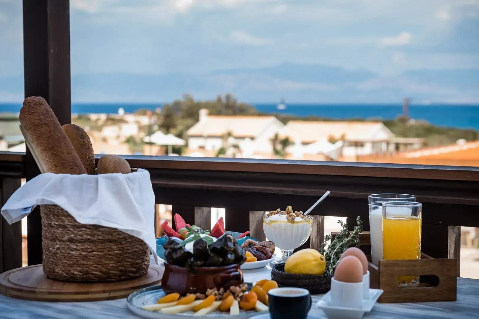 Akron Seascape Resort