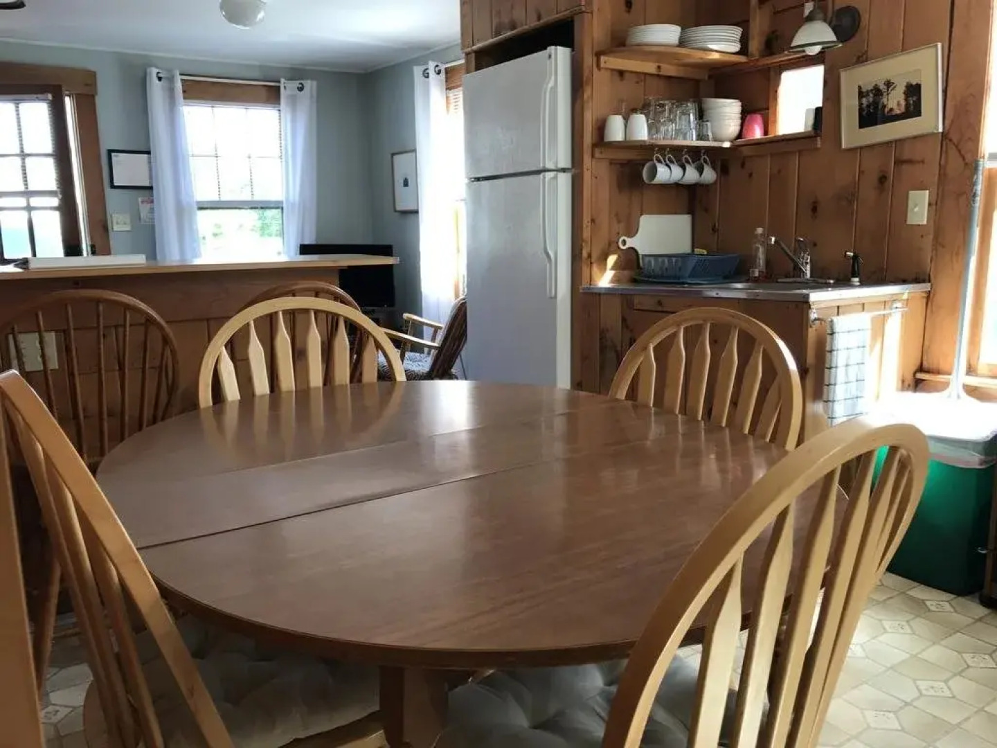 Lakeview House & Cottages