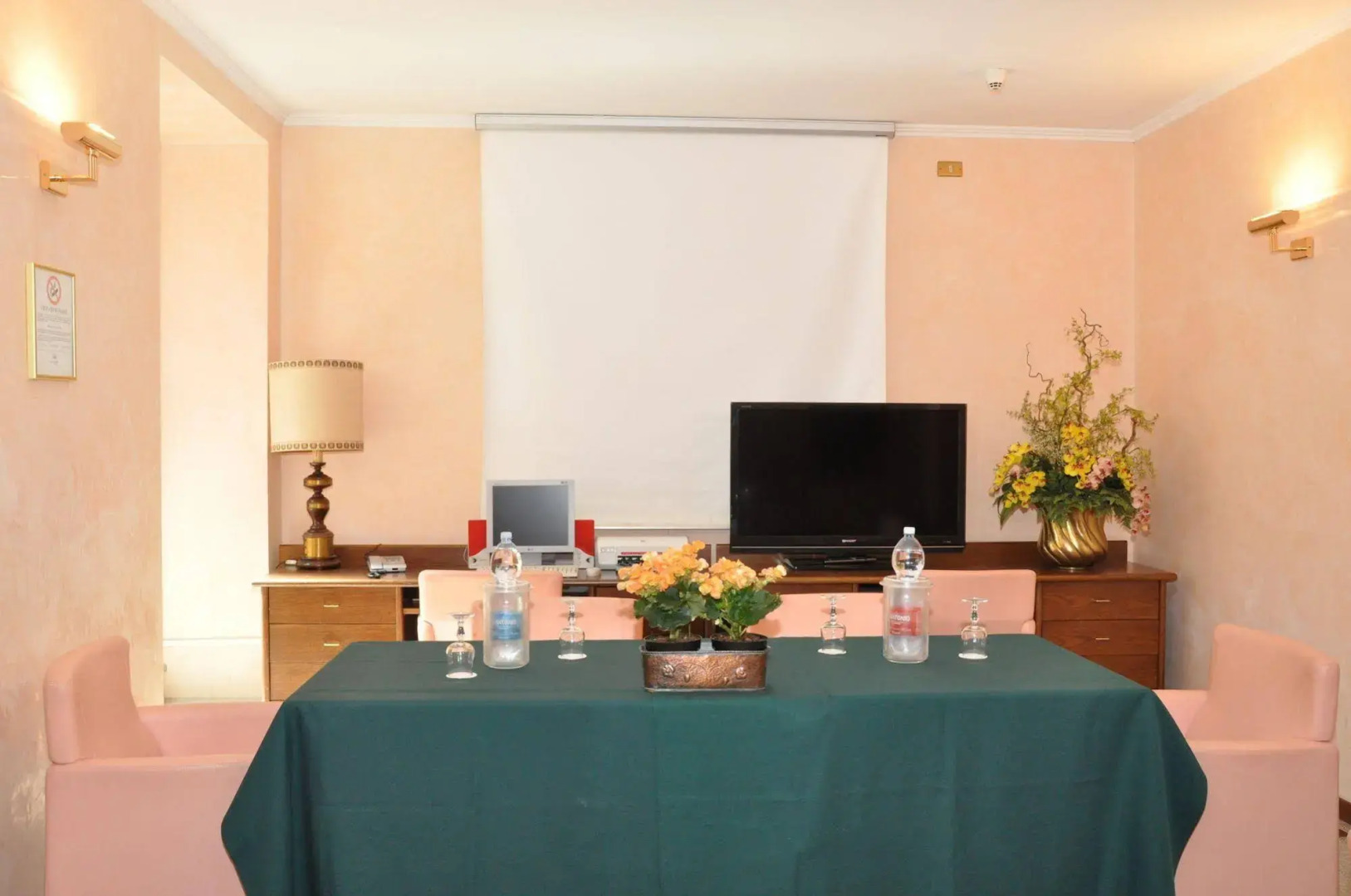 Cavour 30TRE - Hotel Moderno