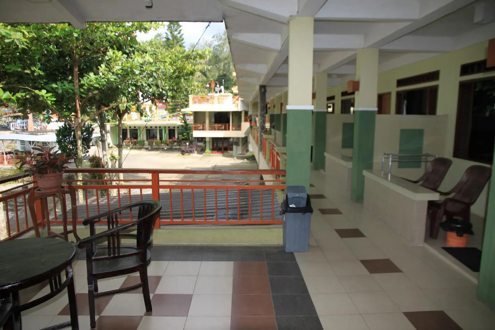 Pandu Lakeside Hotel Parapat - Toba Lake