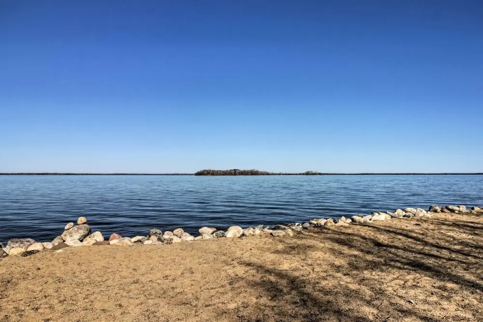 1 Mi to Beach & Lake: Breezy Point Cabin w/ Yard!