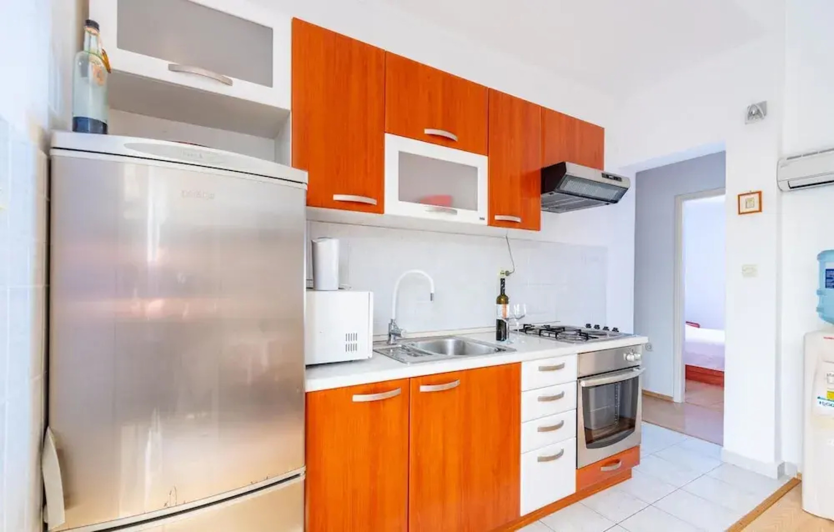 Stunning Home in Zavalatica With Wifi and 2 Bedrooms