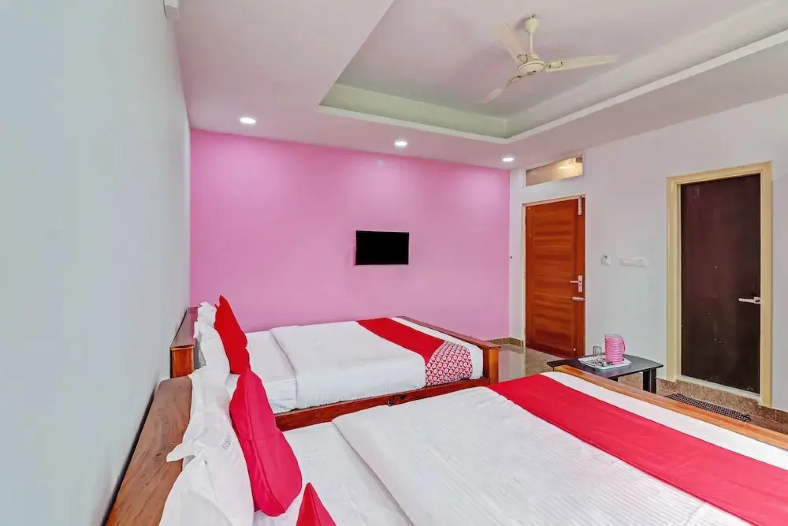 Oyo 48950 Vaishali Residency