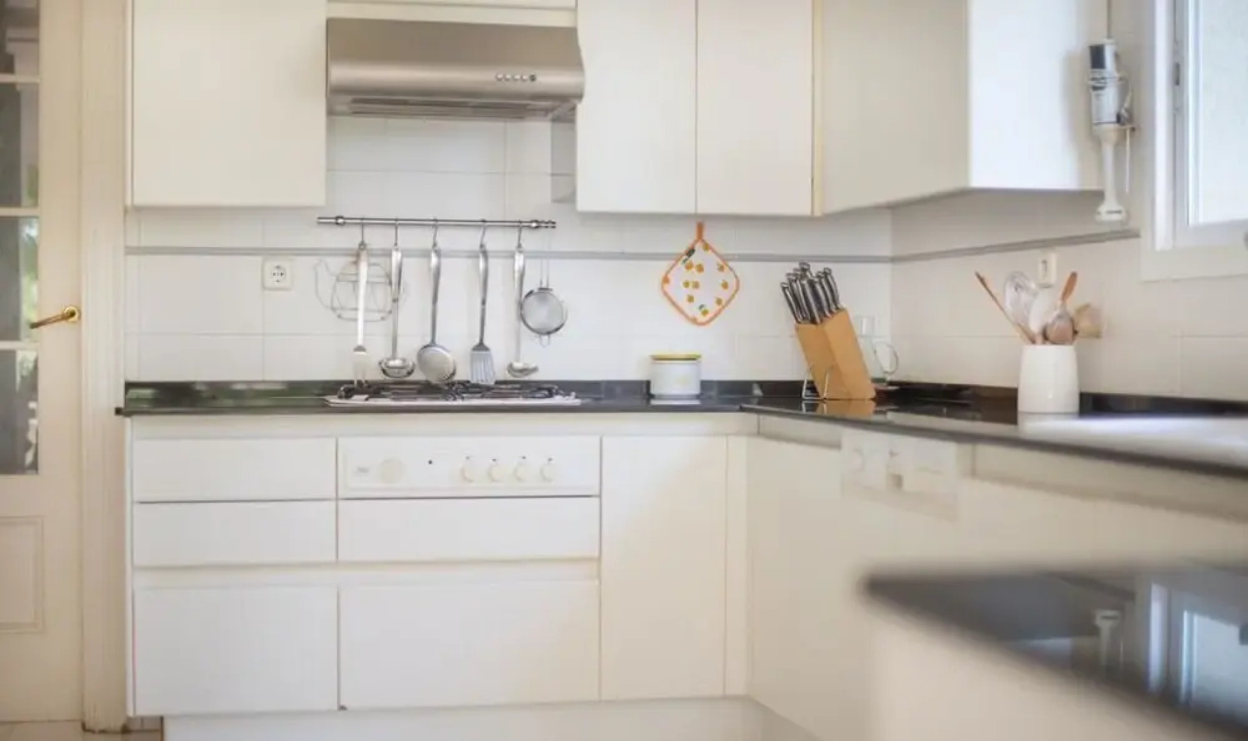 Villa Cossis Beach TVL 32