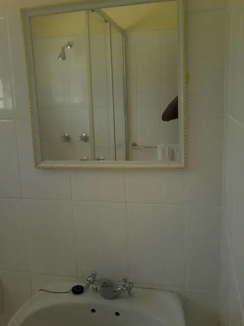 Qhwigaba Guest Lodge