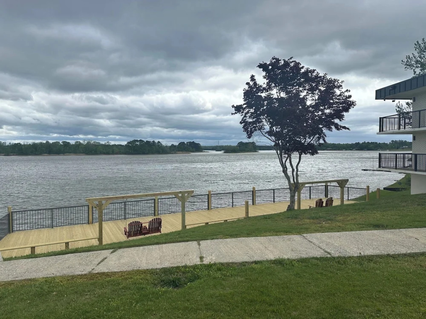 Super 8 by Wyndham Riverside AL