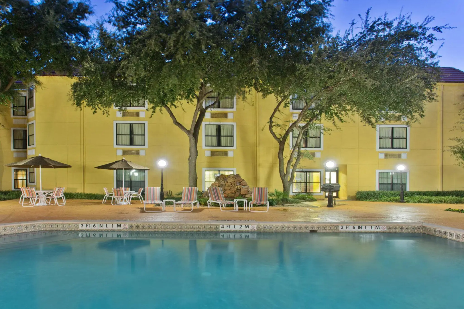 Holiday Inn Express & Suites Irving Dfw Airport North by IHG