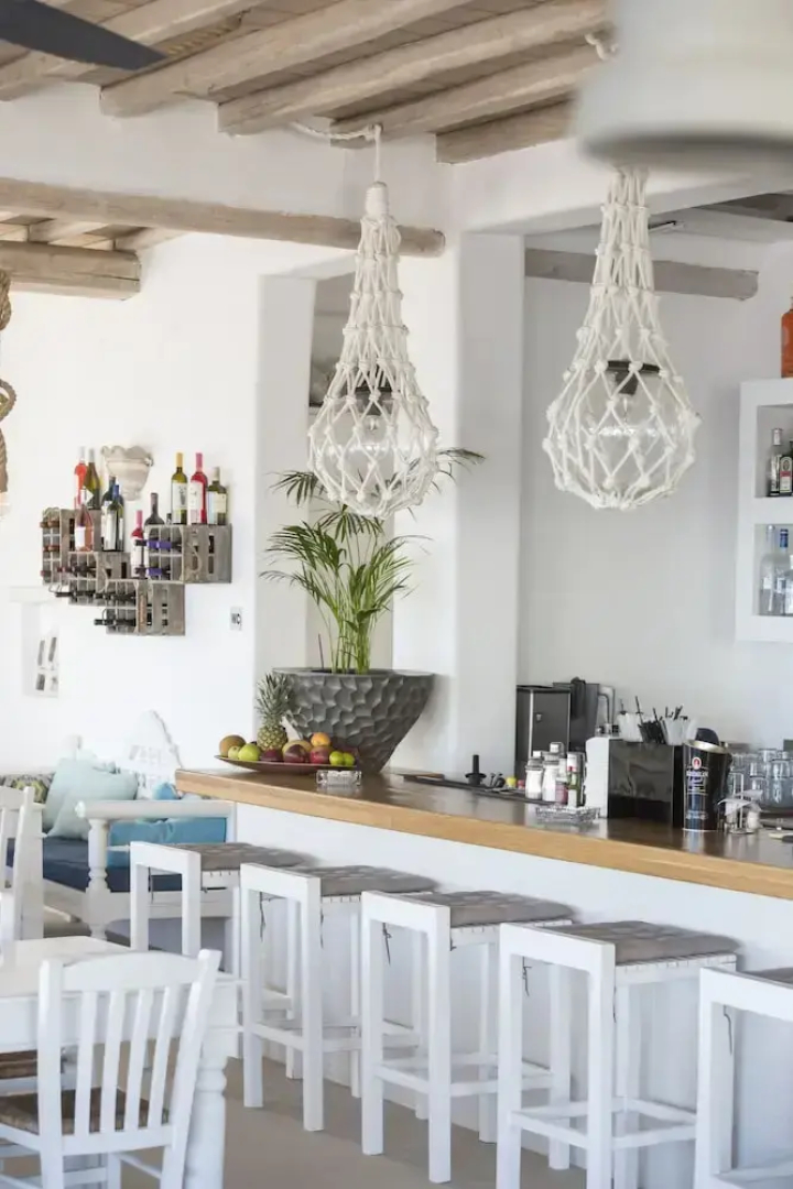 Kostantis Summer Villas and Suites